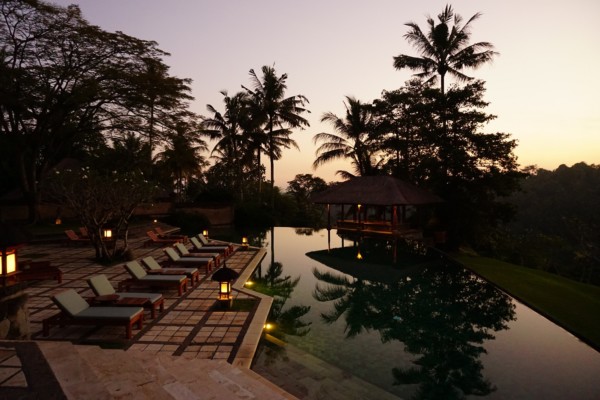 VLife Blog vlife.blog Abendstimmung Amandari Ubud