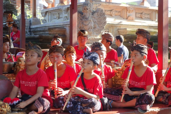 VLife Blog vlife.blog Konzert in Ubud