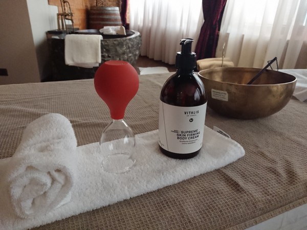 © VLife Blog- Das Detox Bad YOUNIQUE und die Revitalizing Firming Abdomen Behandlung sind Teil des TCM-Programms.