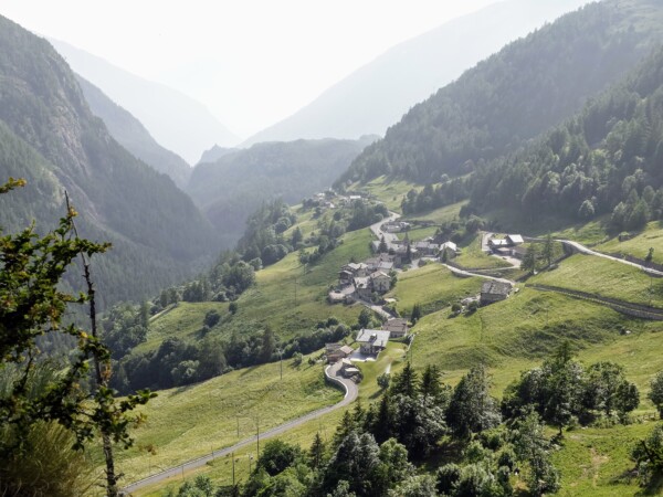 © VLife Blog vlife.blog Blick Aussicht von der Alpe Rebelle über das Valpellina.