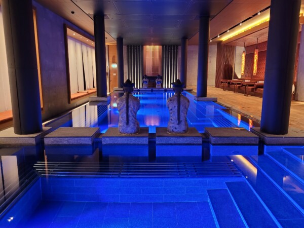 © VLife Blog vlife.blog Der Hydrotherapie-Bereich befindet sich im 2’400 Quadratmeter grossen The Spa & Health Club.