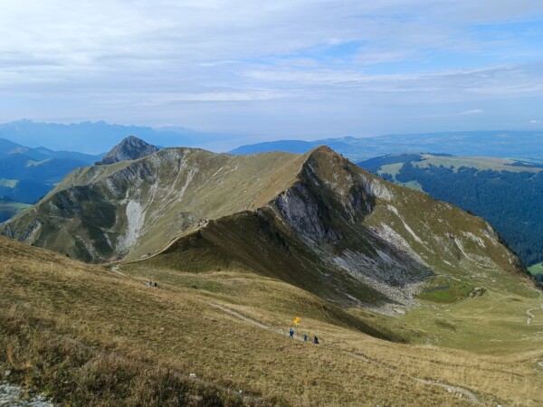 © VLife Blog vlife.blog Der Moléson ist ein beliebtes Wandergebiet mit Aussicht bis zum Genfersee.