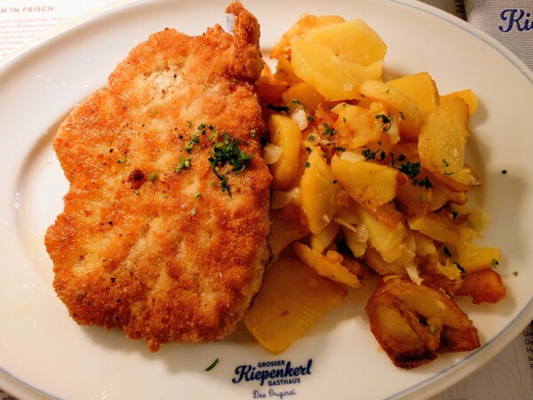 © VLife Blog vlife.blog Klassisches Schnitzel im Gasthaus Grosser Kiepenkerl in Münster.