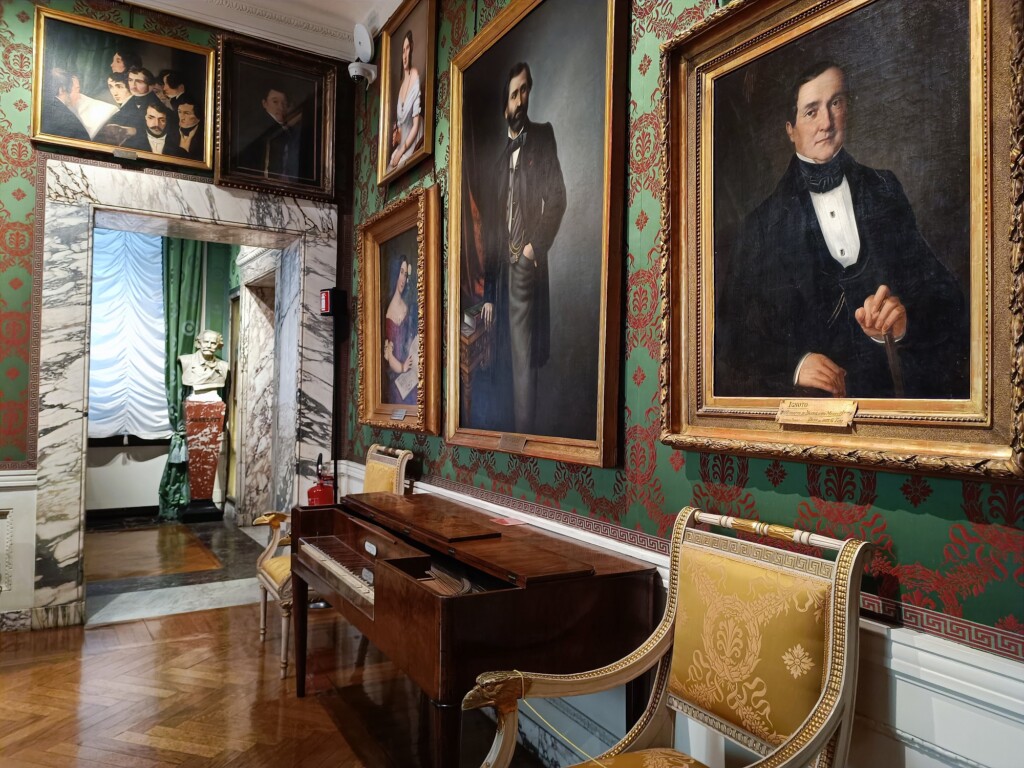 © VLife Blog – vlife.blog Nicht verpassen Einen Blick in das Museum des Opernhauses Teatro alla Scala zu werfen.