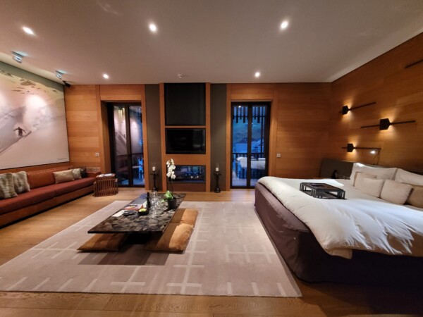 © VLife Blog vlife.blog Wir wohnten in diesem eleganten Grand Deluxe Room im The Chedi Andermatt
