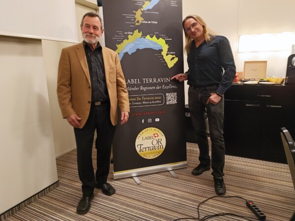 © VLife Blog vlife.blog Philippe Corthay und Sylvain Gaeng stellten am Vorabend des Wettbewerbs das Qualitätssiegel Terravin Or vor.