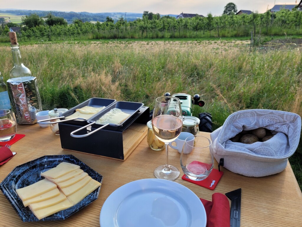 © VLife Blog vlife.blog Schlemmen unterm freien Himmel auf dem Einachser im Thurgau.